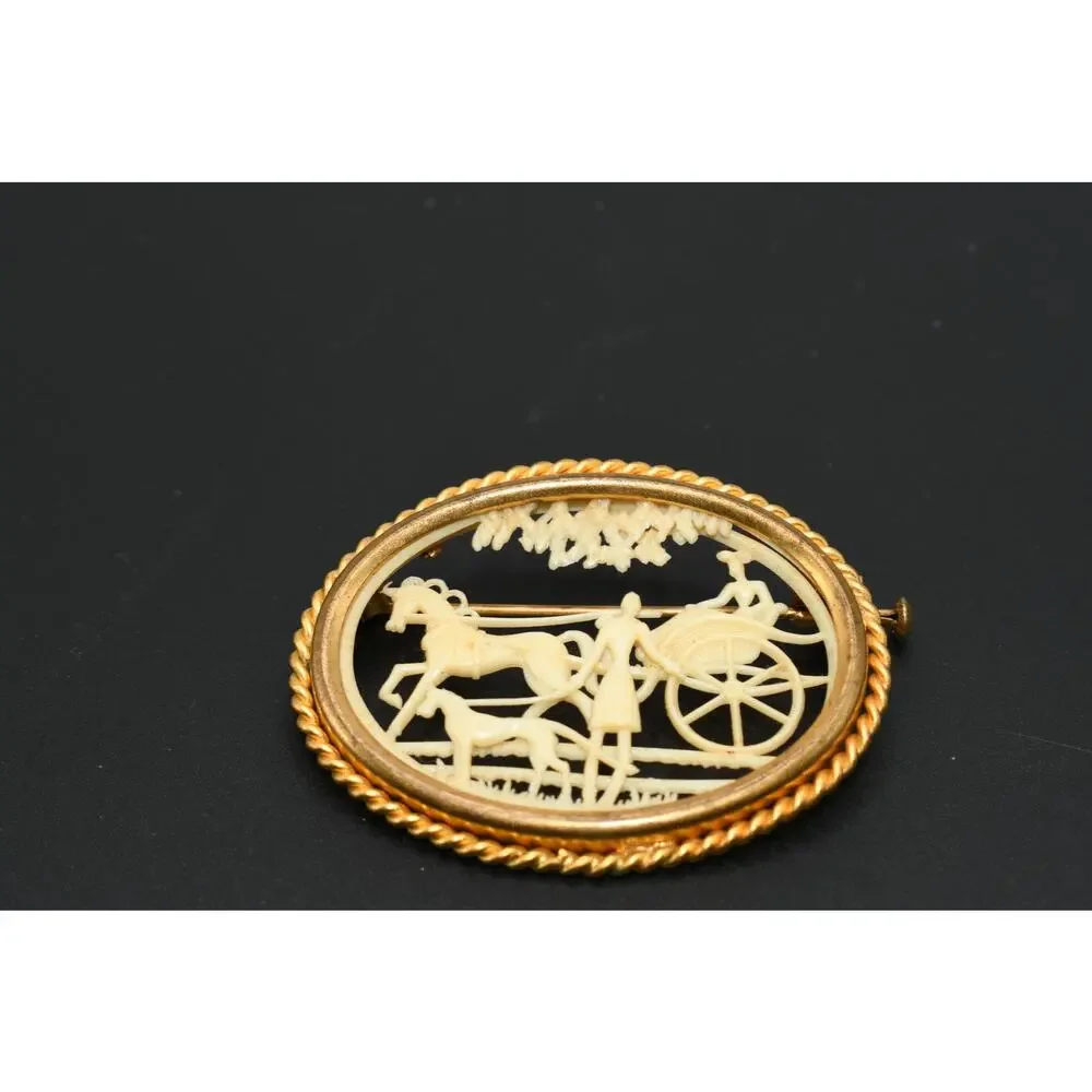 Vintage Celluloid Horse Carriage Scene Brooch Gold Tone Oval Frame